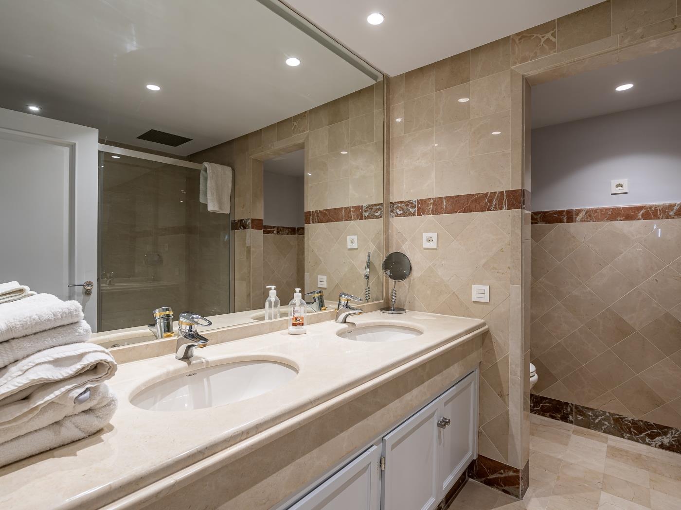 image Mediterranean Bliss – Exclusive Ground-Floor Retreat 8