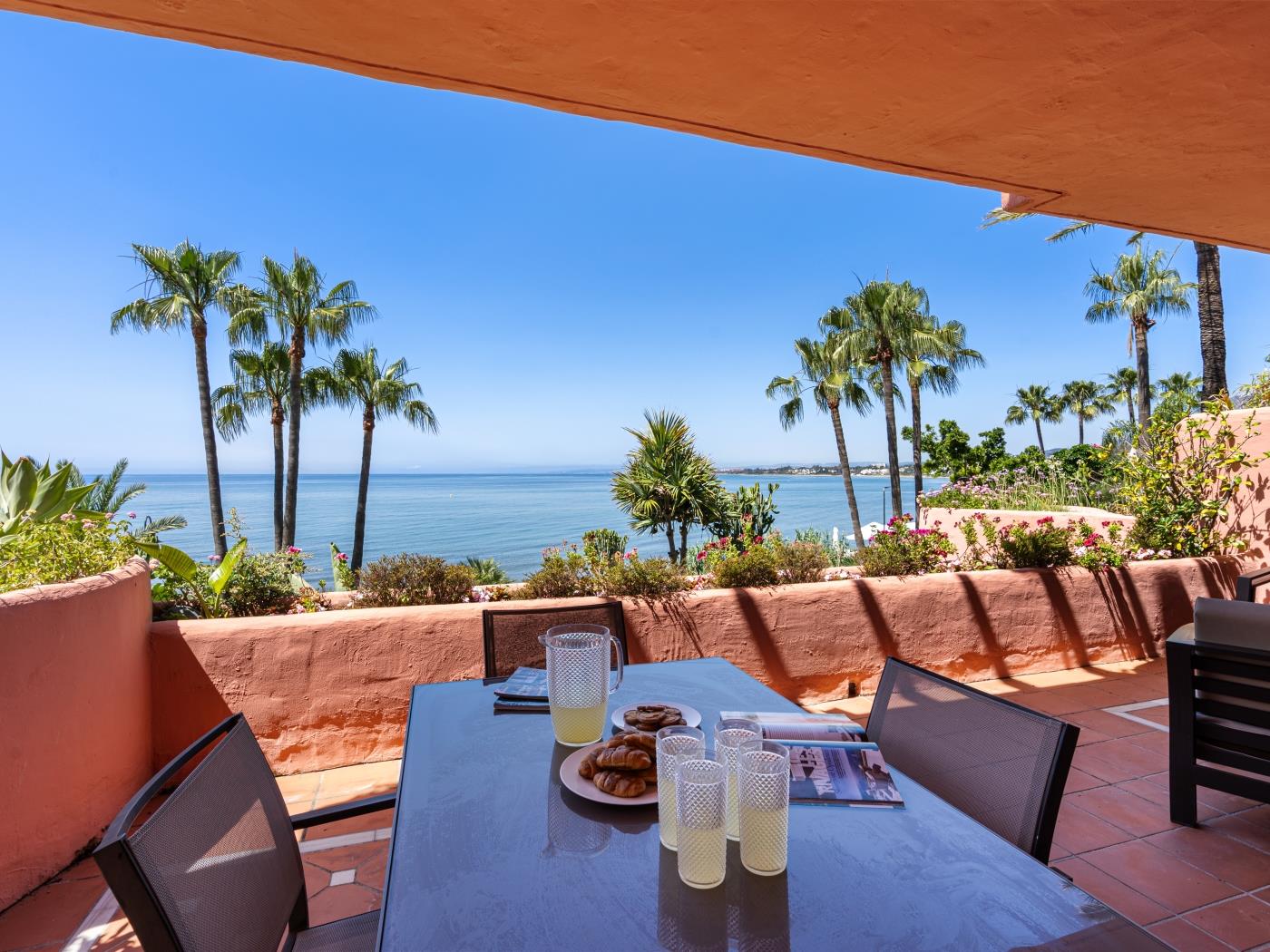 image Golden Shore Seafront Apartment 0