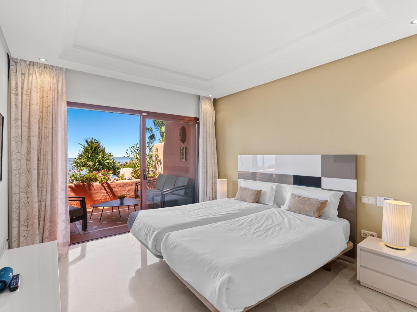 image Golden Shore Seafront Apartment 4