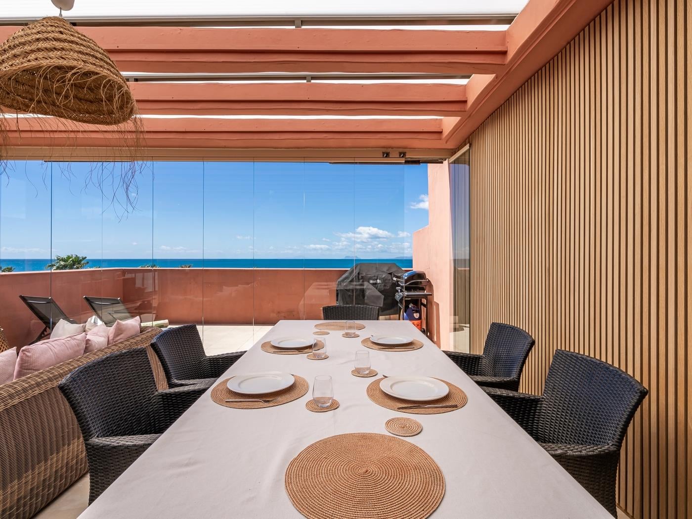 image Penthouse Azure Vista avec barbecue et vue imprenable sur la mer 12