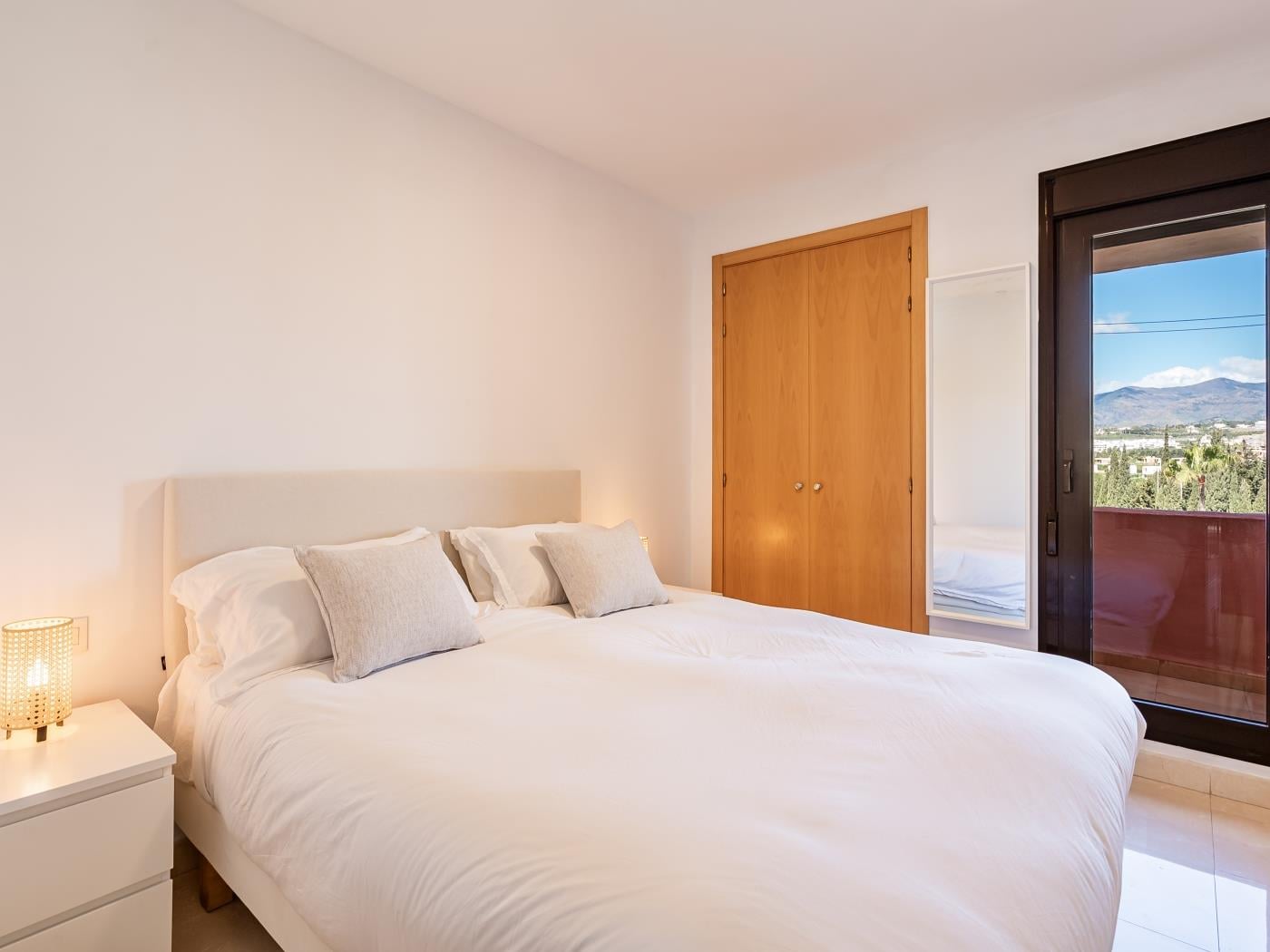 image Penthouse Azure Vista avec barbecue et vue imprenable sur la mer 7