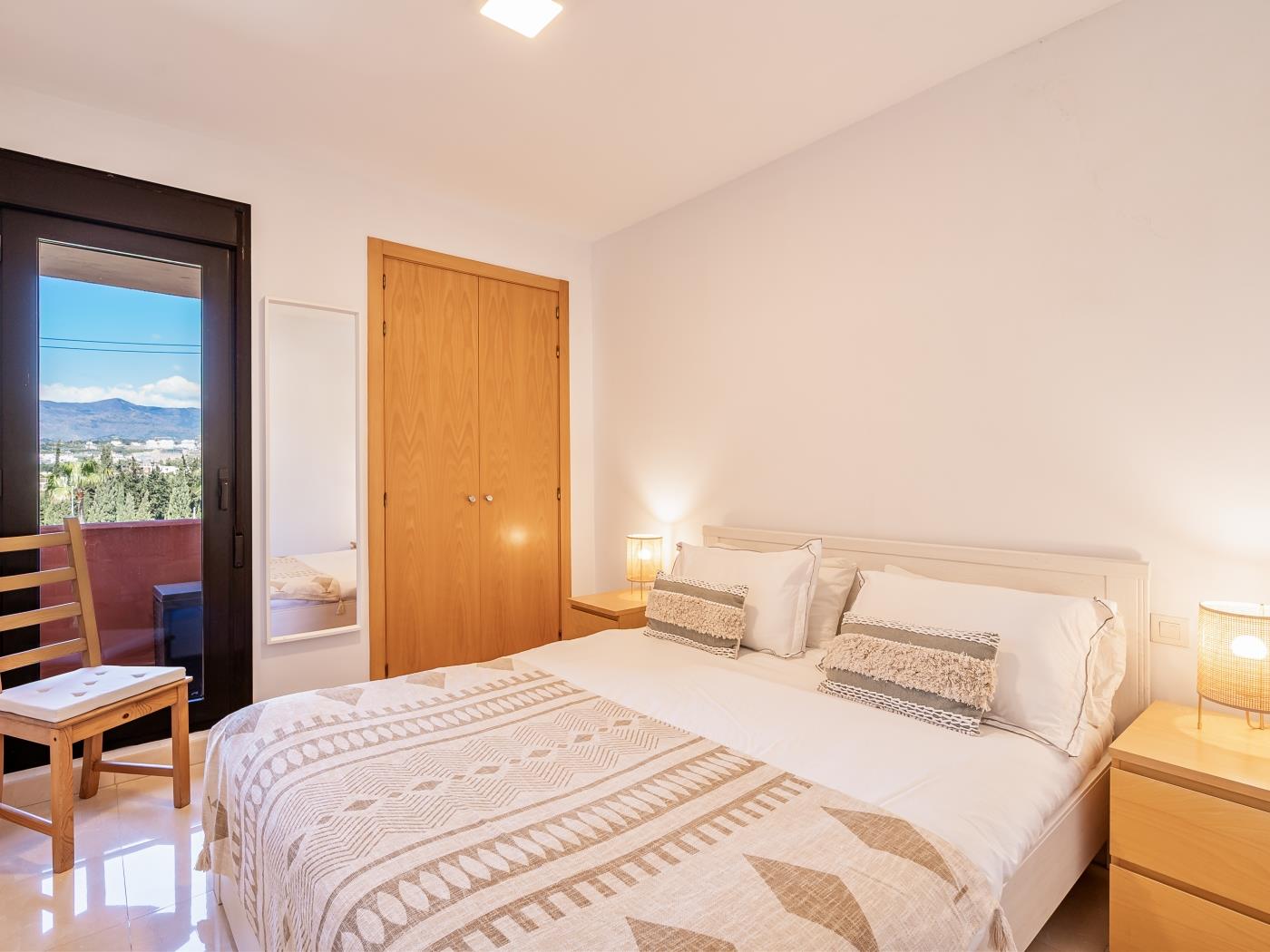 image Penthouse Azure Vista avec barbecue et vue imprenable sur la mer 8