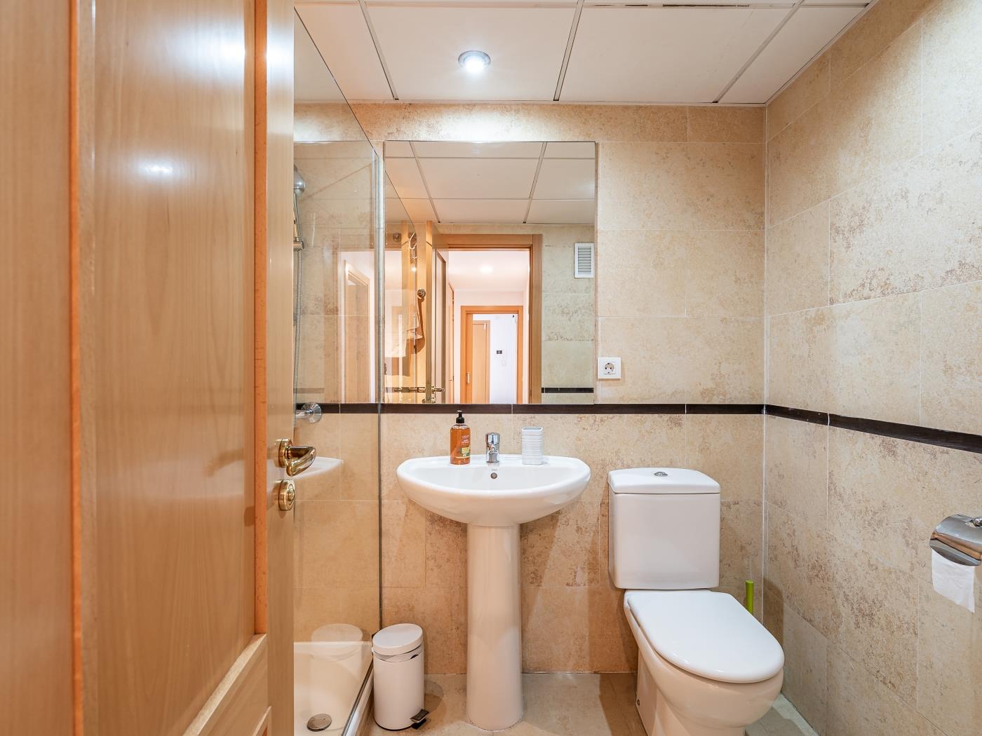 image Penthouse Azure Vista avec barbecue et vue imprenable sur la mer 9