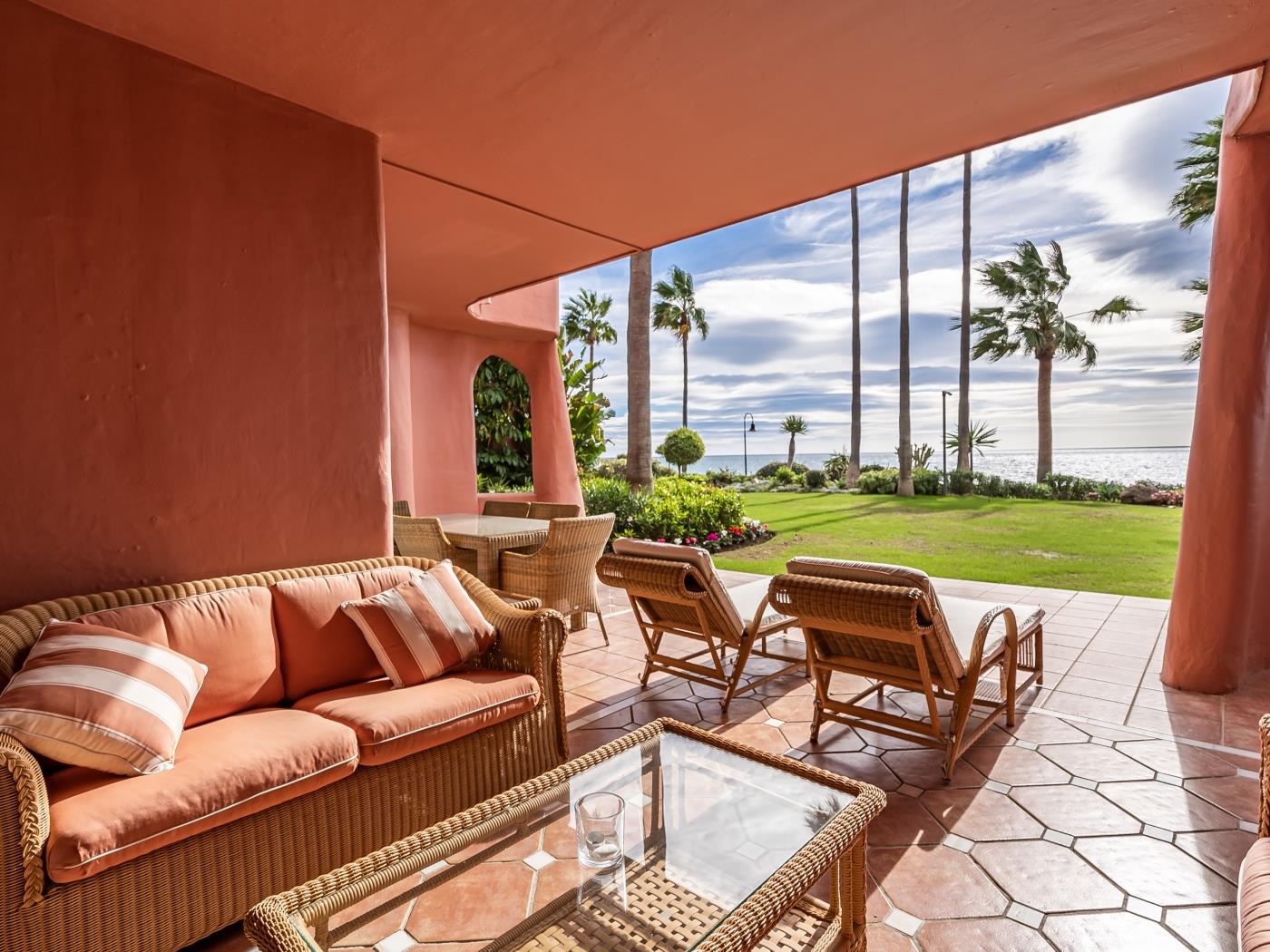 image Beachfront Serenity 15