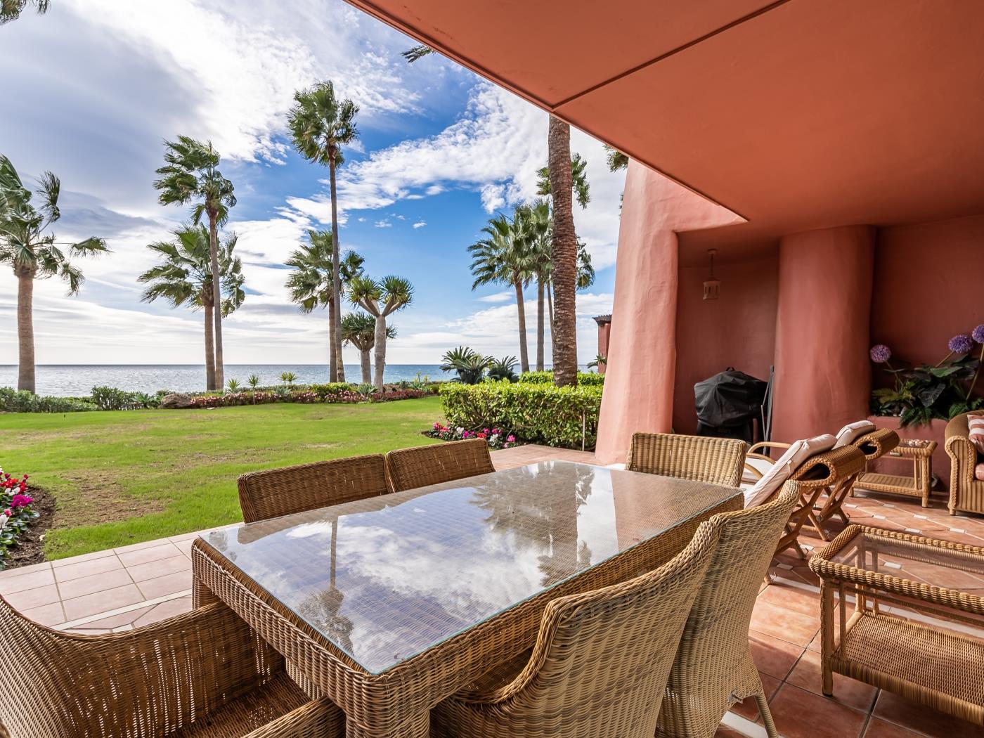 image Beachfront Serenity 16