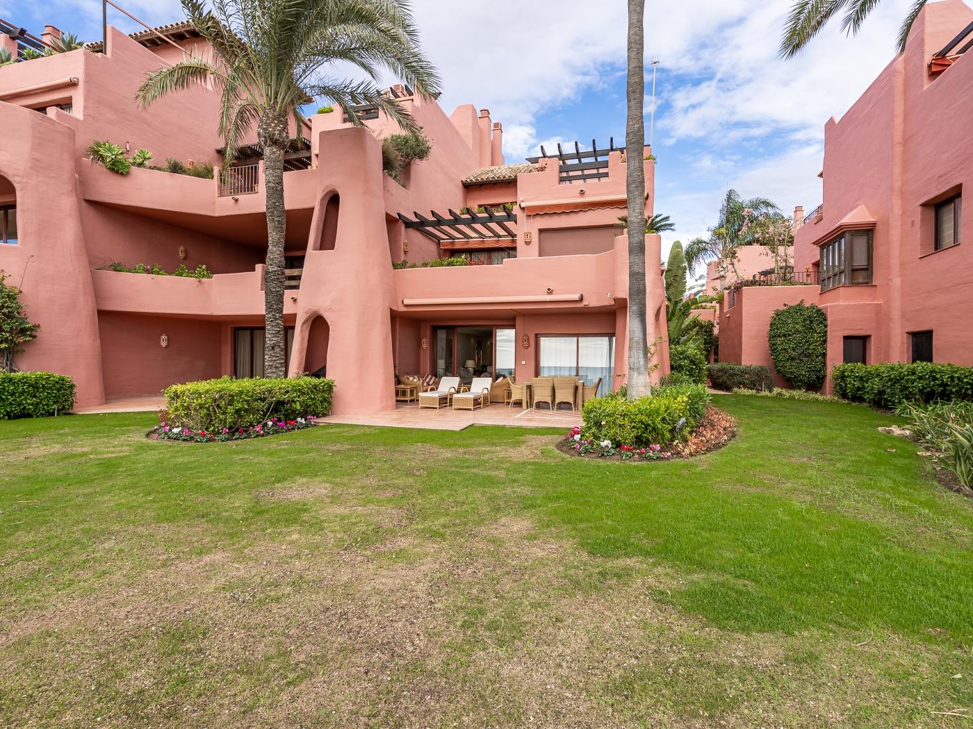 image Beachfront Serenity 17