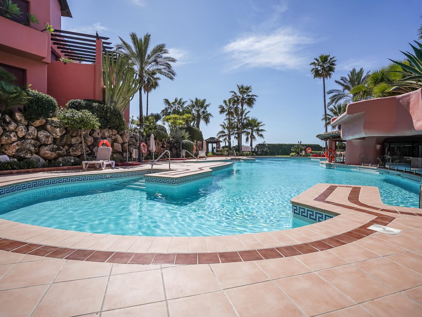 image Beachfront Serenity 22