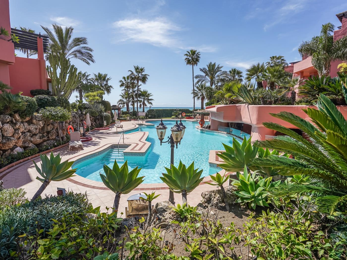 image Beachfront Serenity 23