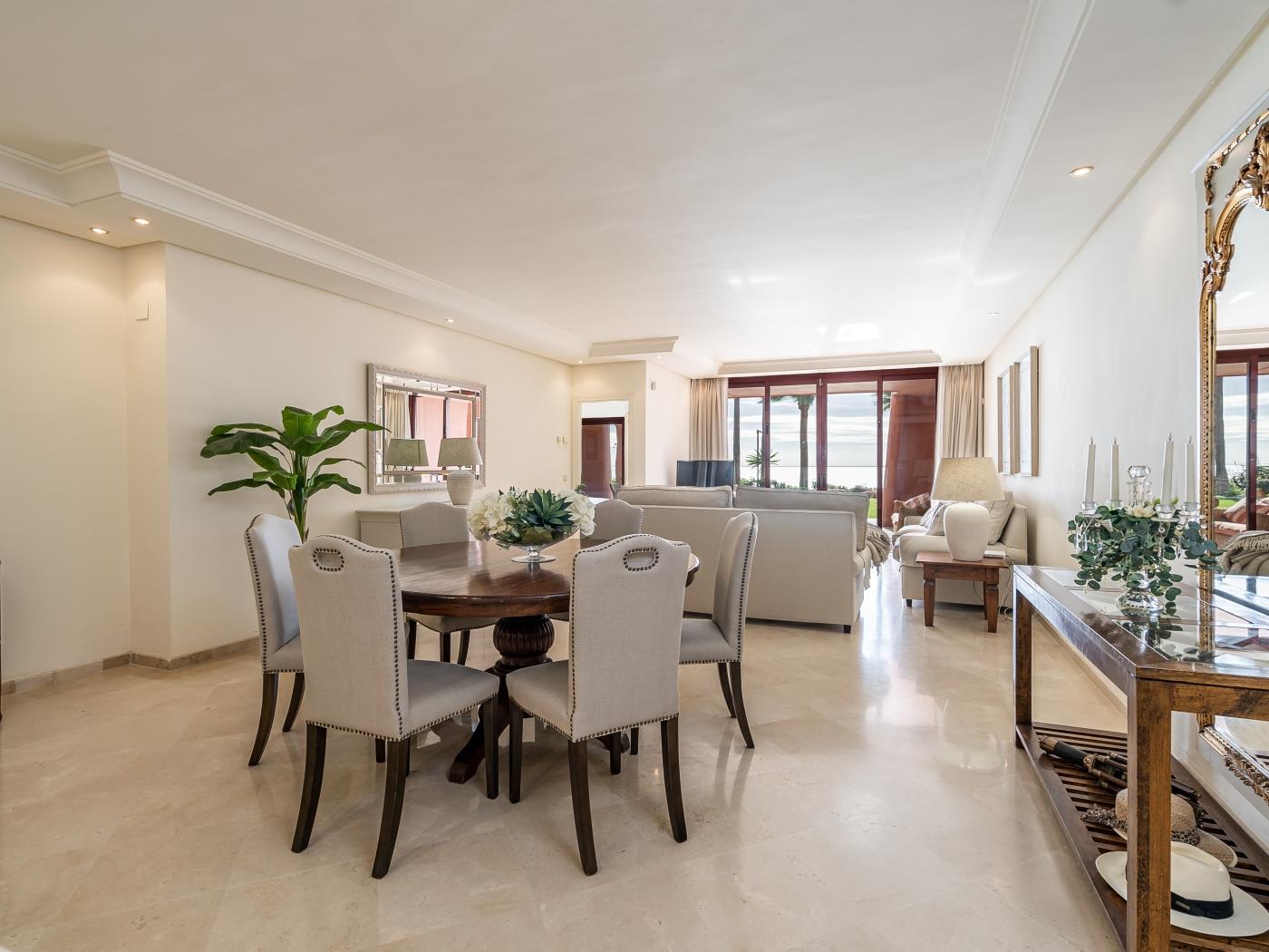 image Beachfront Serenity 3