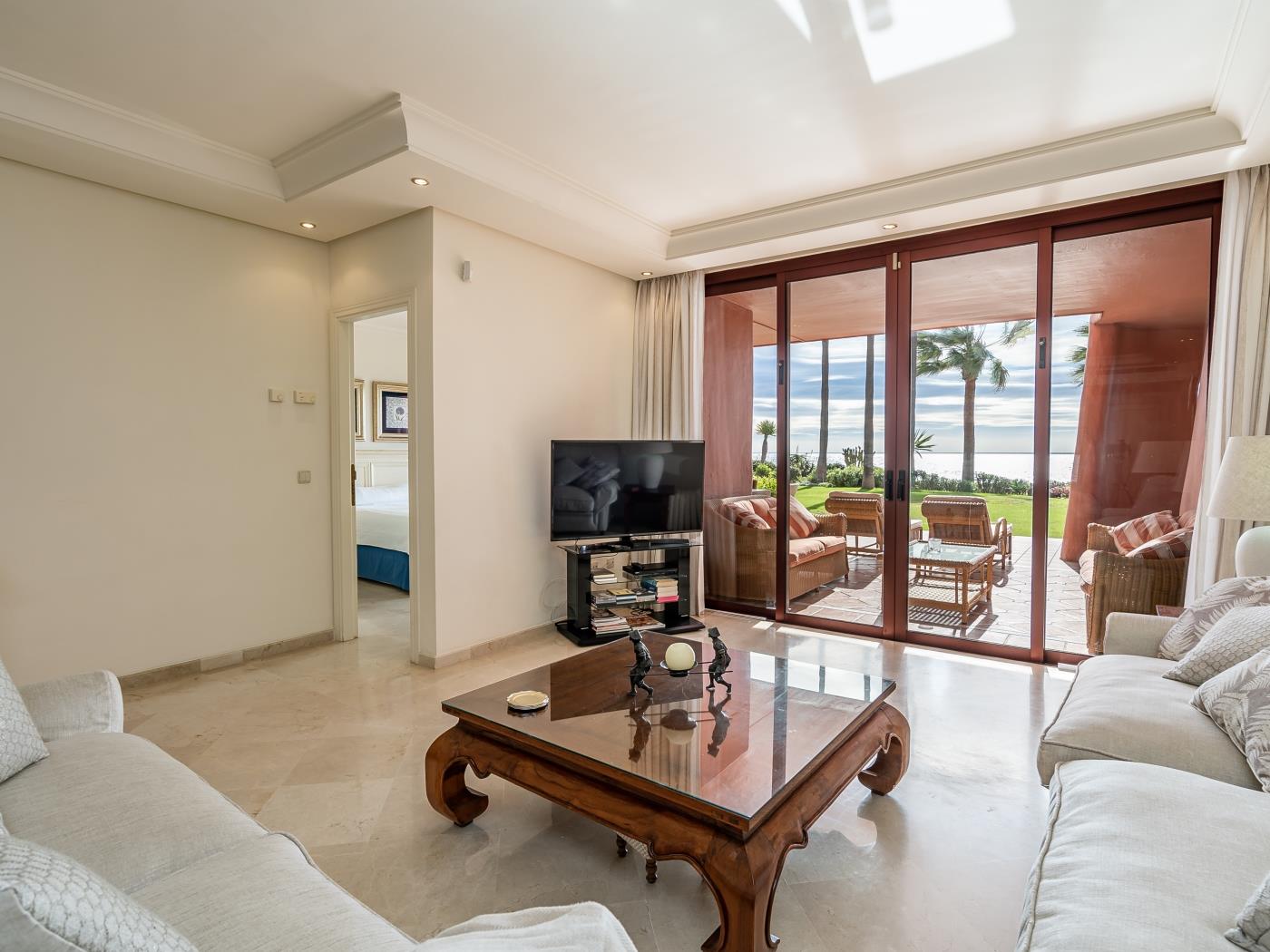 image Beachfront Serenity 4