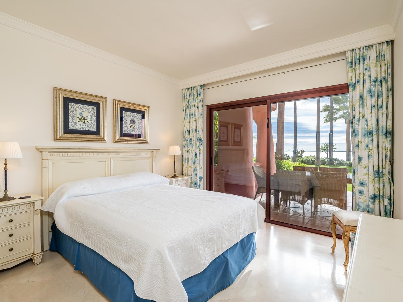 image Beachfront Serenity 6