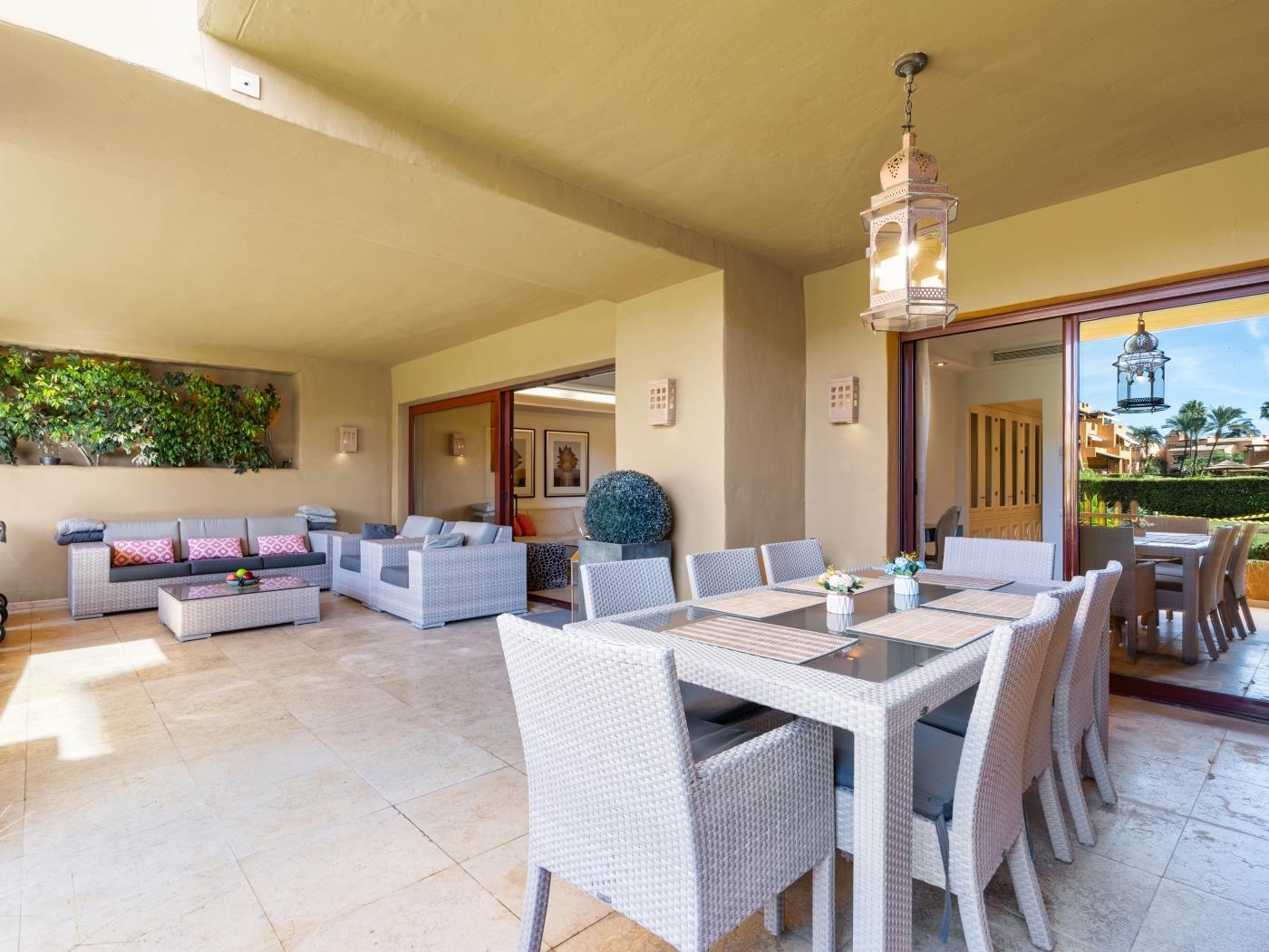 image Los Granados Jewel 19