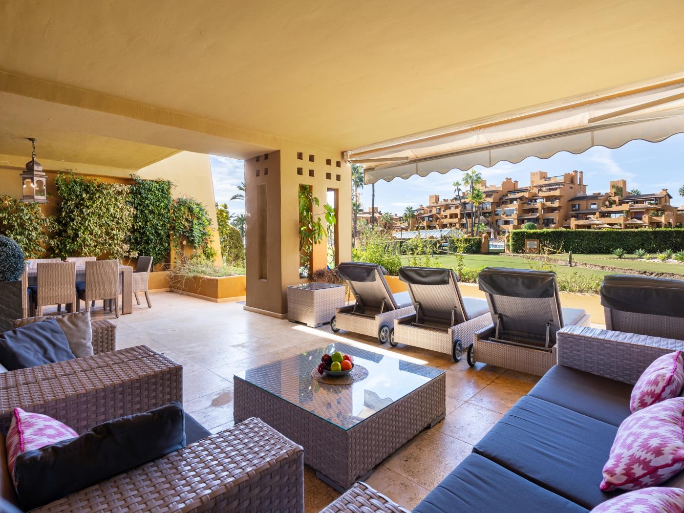 image Los Granados Jewel 1