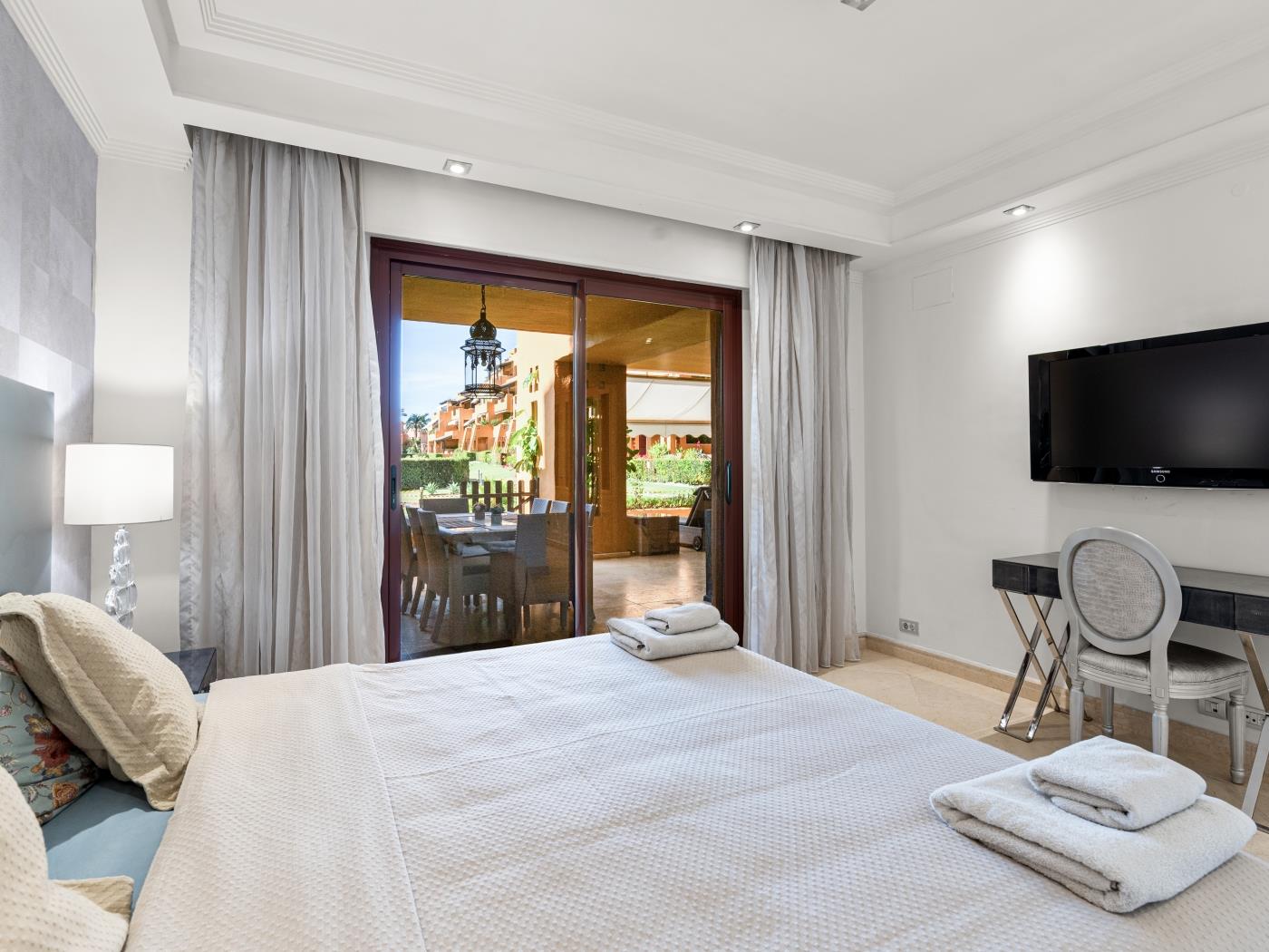 image Los Granados Jewel 5