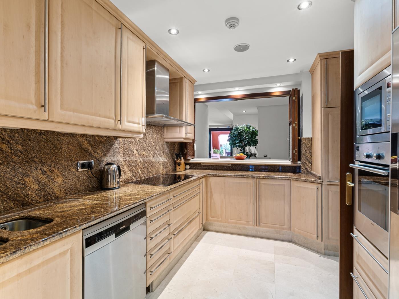 image Azure Garden Retreat – Torre Bermeja 12