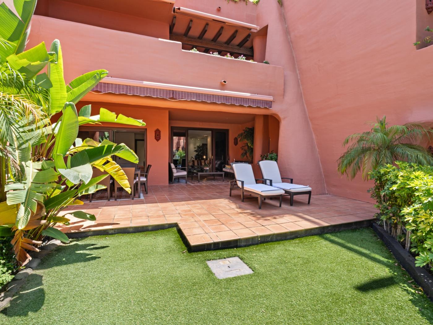 image Azure Garden Retreat – Torre Bermeja 14