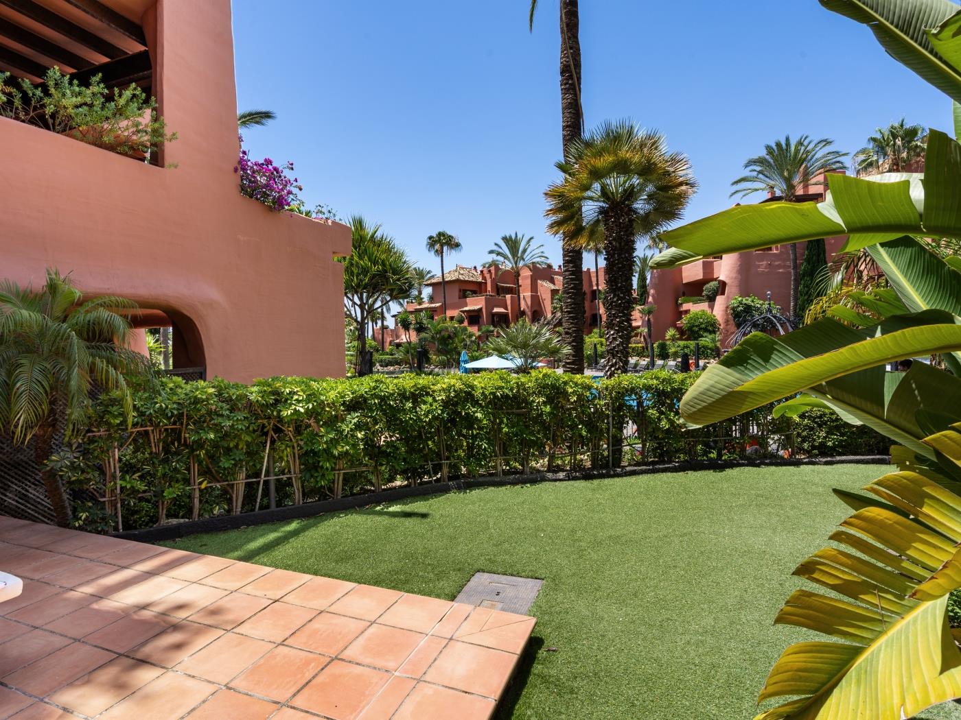 image Azure Garden Retreat – Torre Bermeja 16