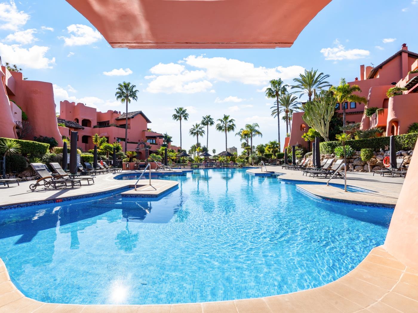 image Azure Garden Retreat – Torre Bermeja 18