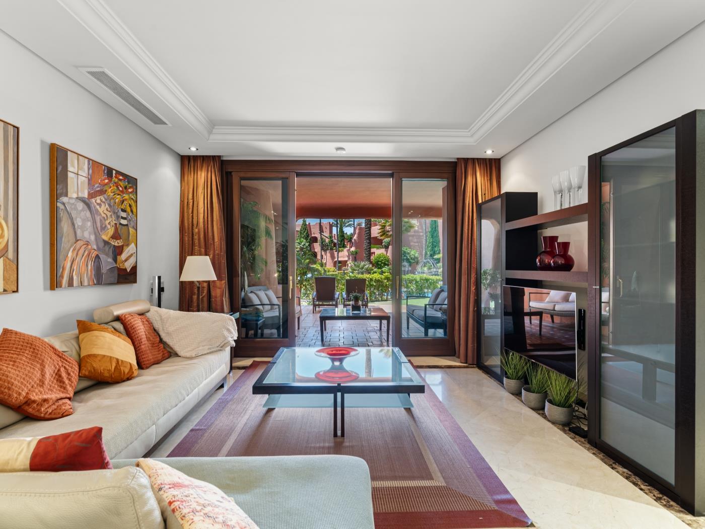 image Azure Garden Retreat – Torre Bermeja 1